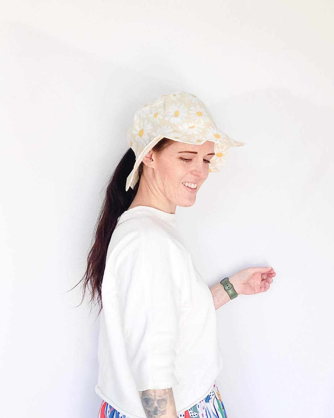 Yellow daisy women's sunhat