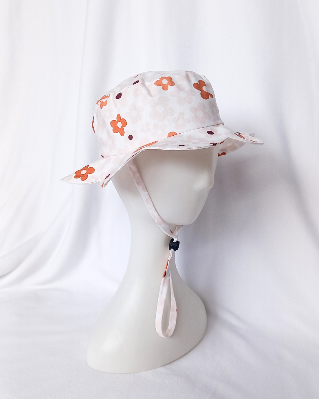 Retro daisy sunhat