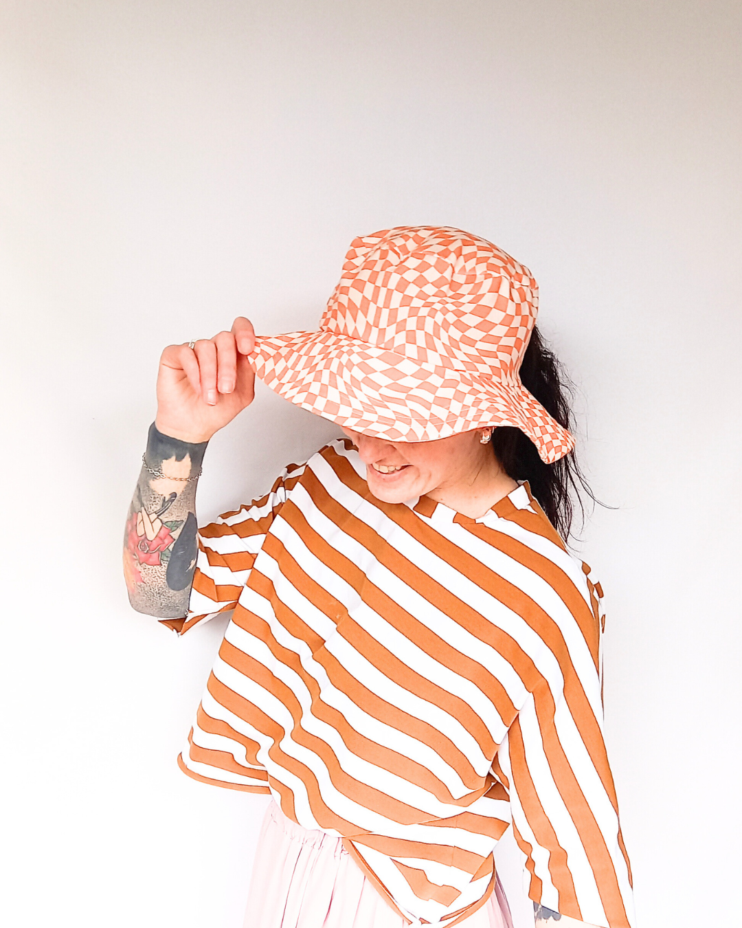 Checkered wave women's sunhat