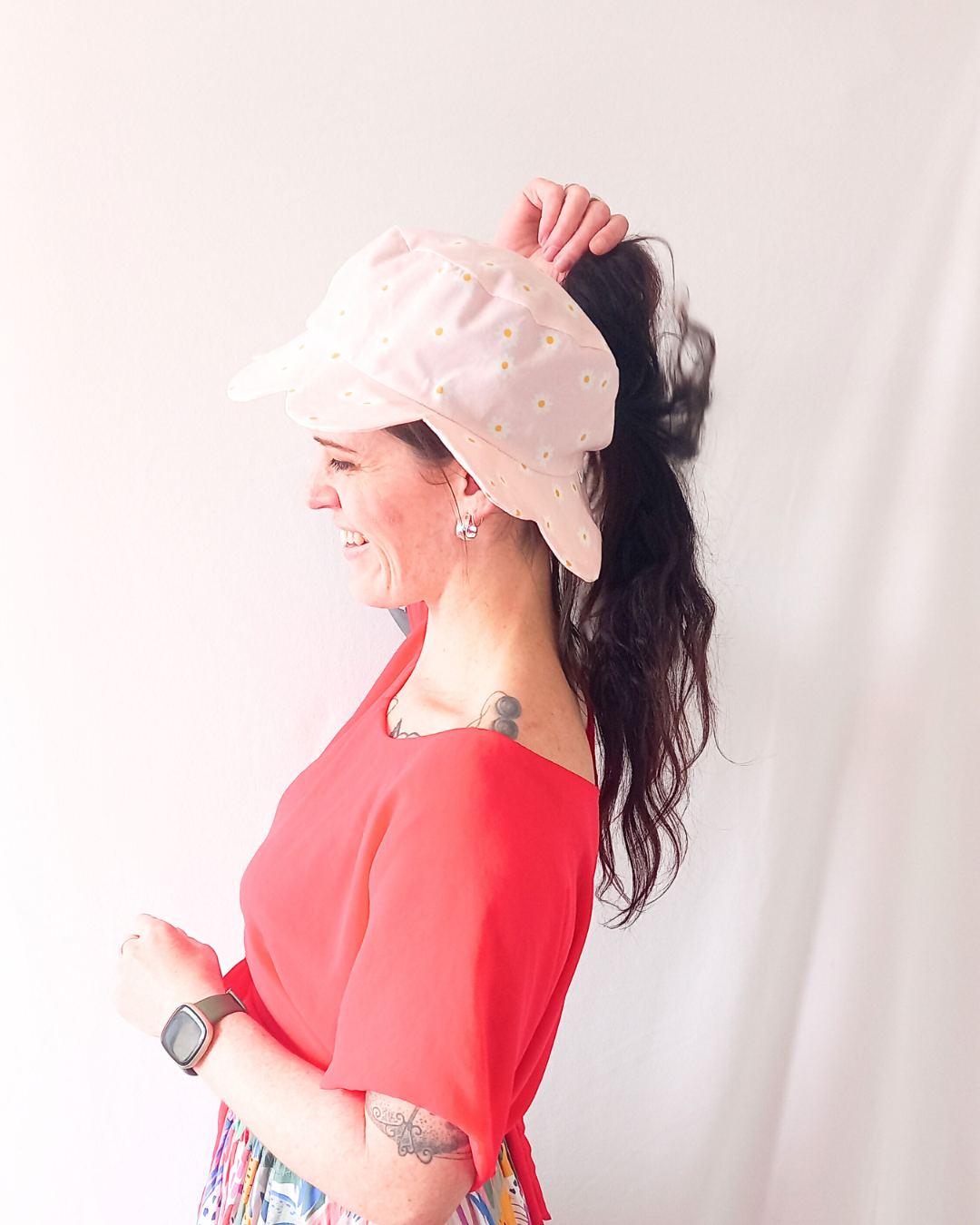 Pink daisy women's sunhat