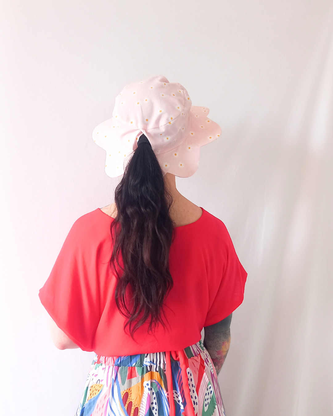 Pink daisy women's sunhat