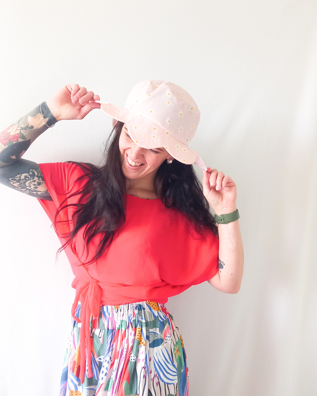 Pink daisy women's sunhat