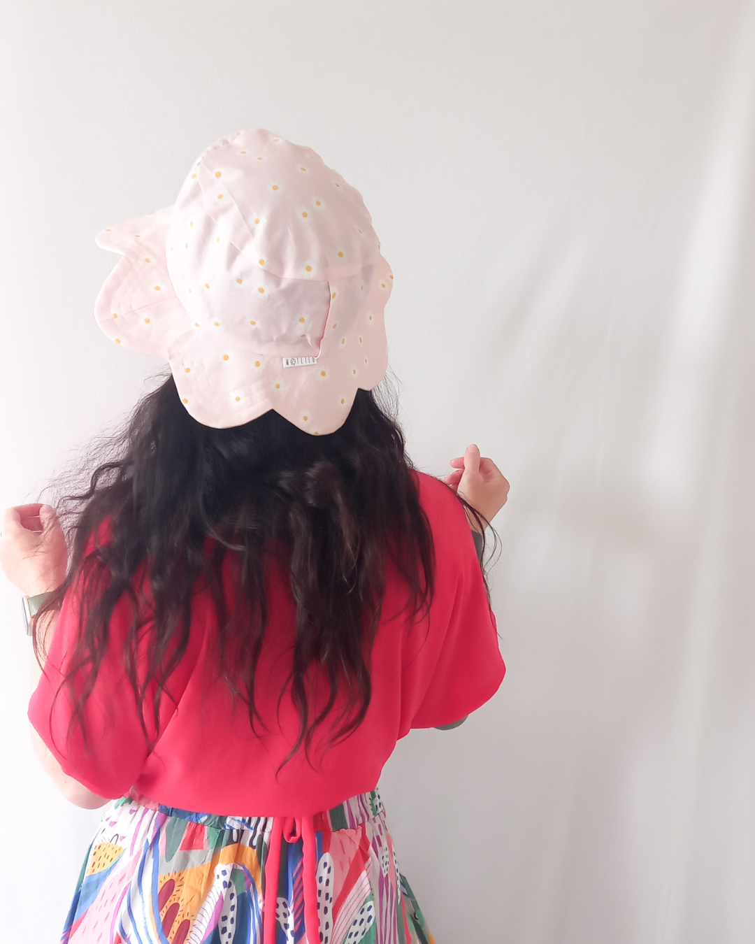 Pink daisy women's sunhat