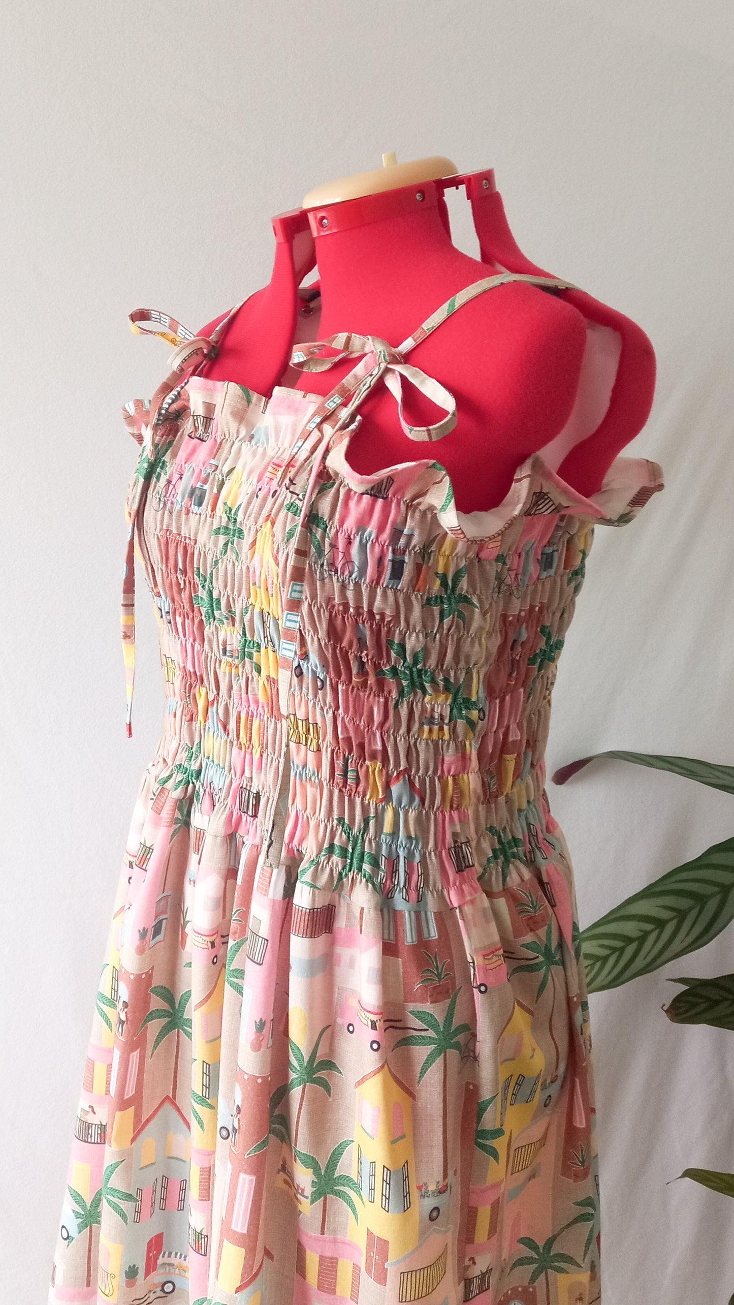 Holiday shirred rental dress - size 10-14