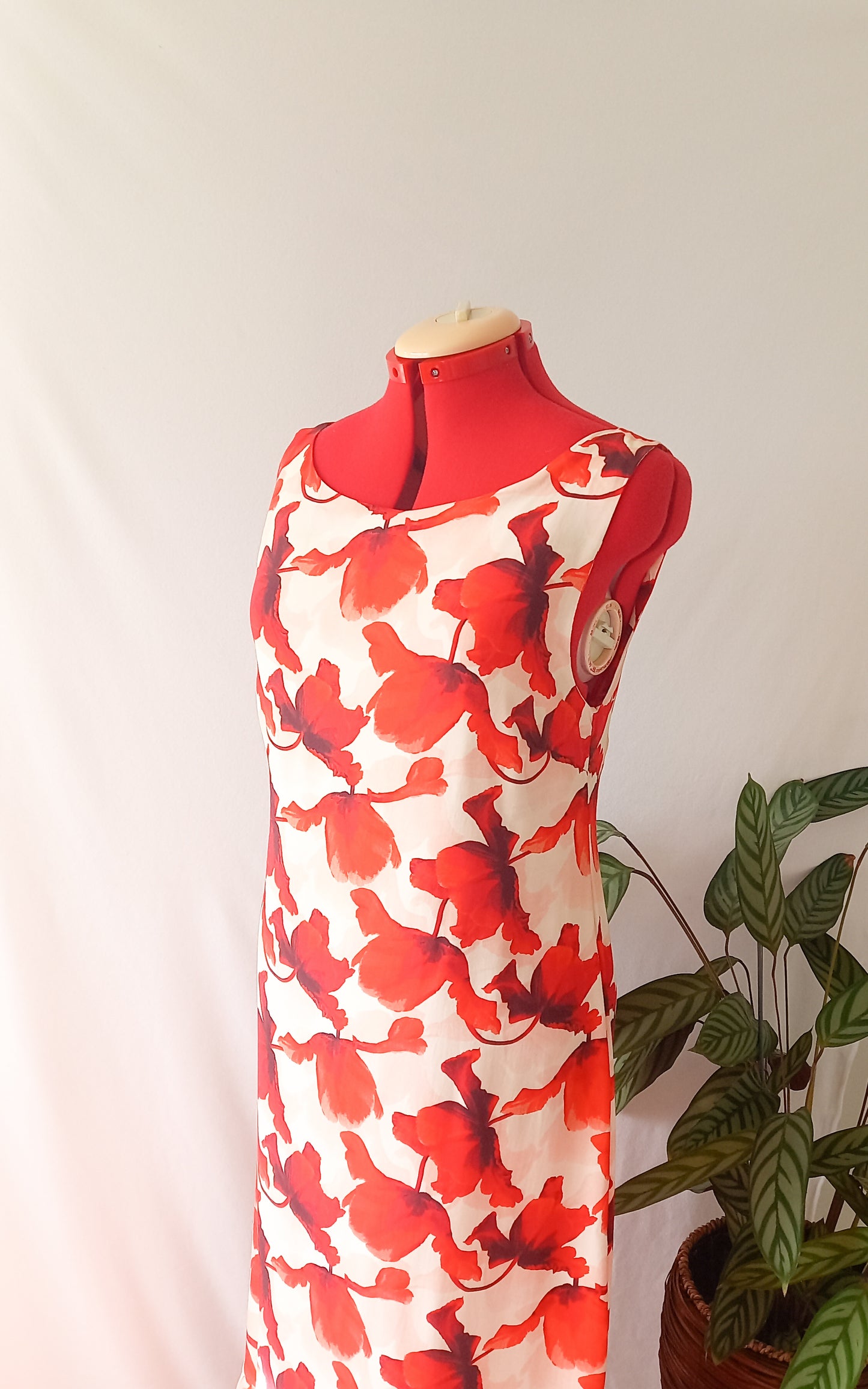Red poppy rental dress - size 10