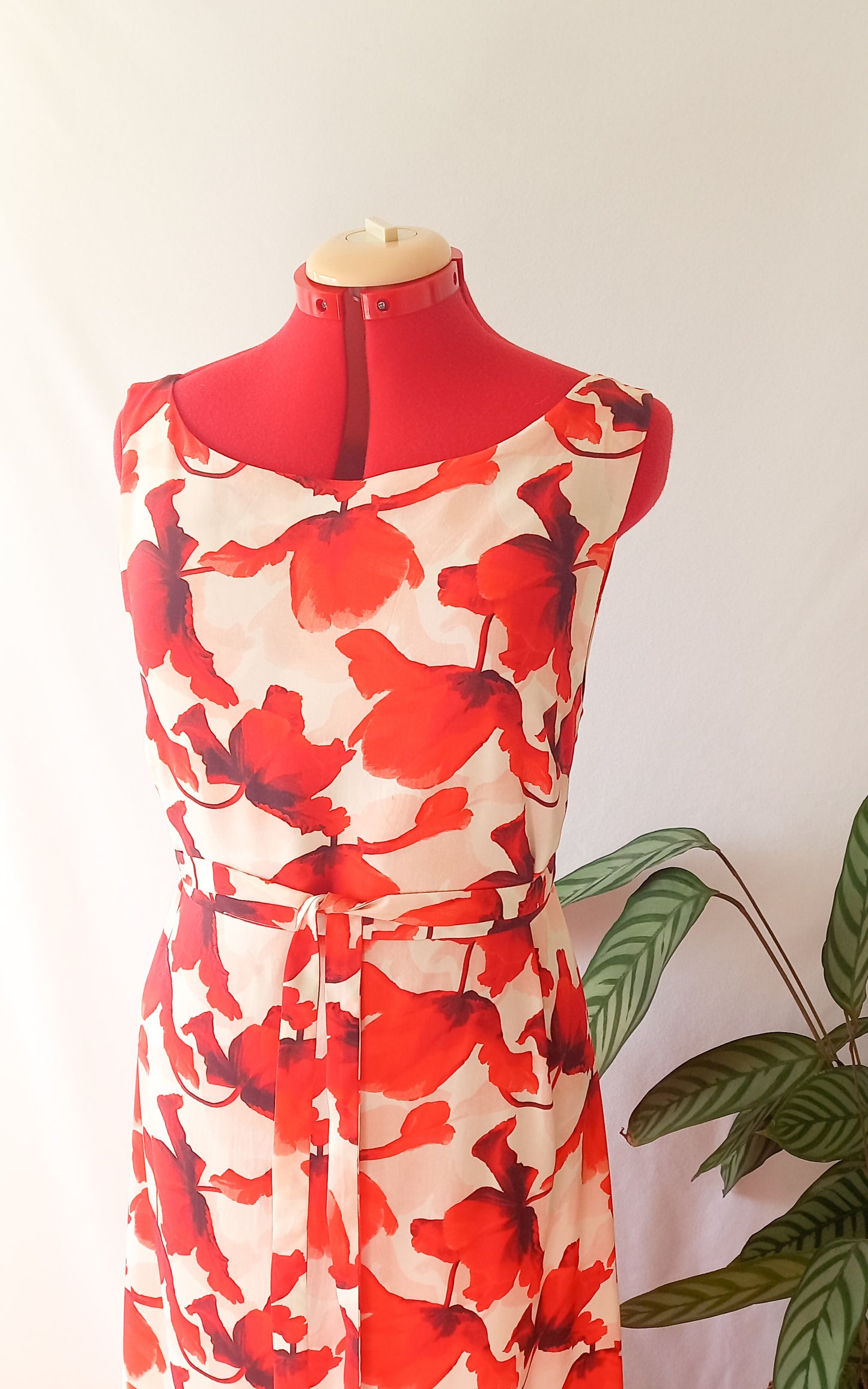 Red poppy rental dress - size 10
