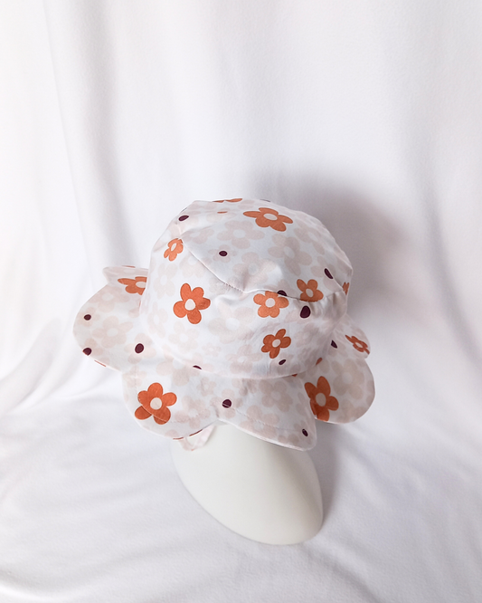 Retro daisy sunhat